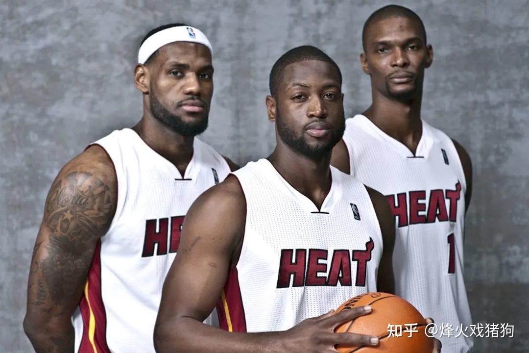 打破小贝纪录，布鲁日前锋福布斯是欧冠对巴萨传射最年轻球员（超越贝克汉姆！布鲁日前锋福布斯成欧冠对阵巴萨最年轻传射球员）