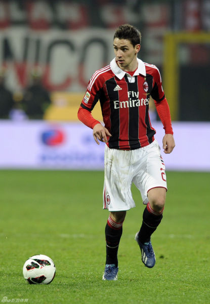 TBR：利物浦给伊萨克开超30万镑周薪，球员对这份报价很满意（TBR：利物浦拟向伊萨克开出30万镑以上周薪，球员对报价表示满意）