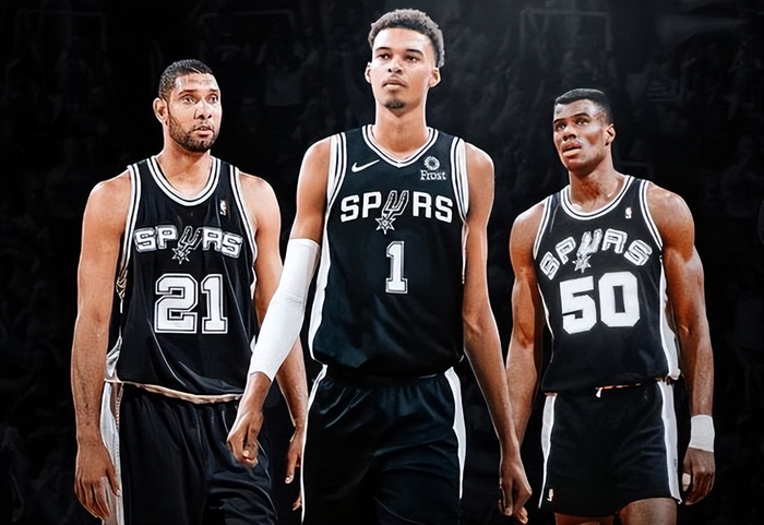 足球中超球队连签三员猛将，阵容升级完成（中超球队连签三大强援，阵容升级就位）