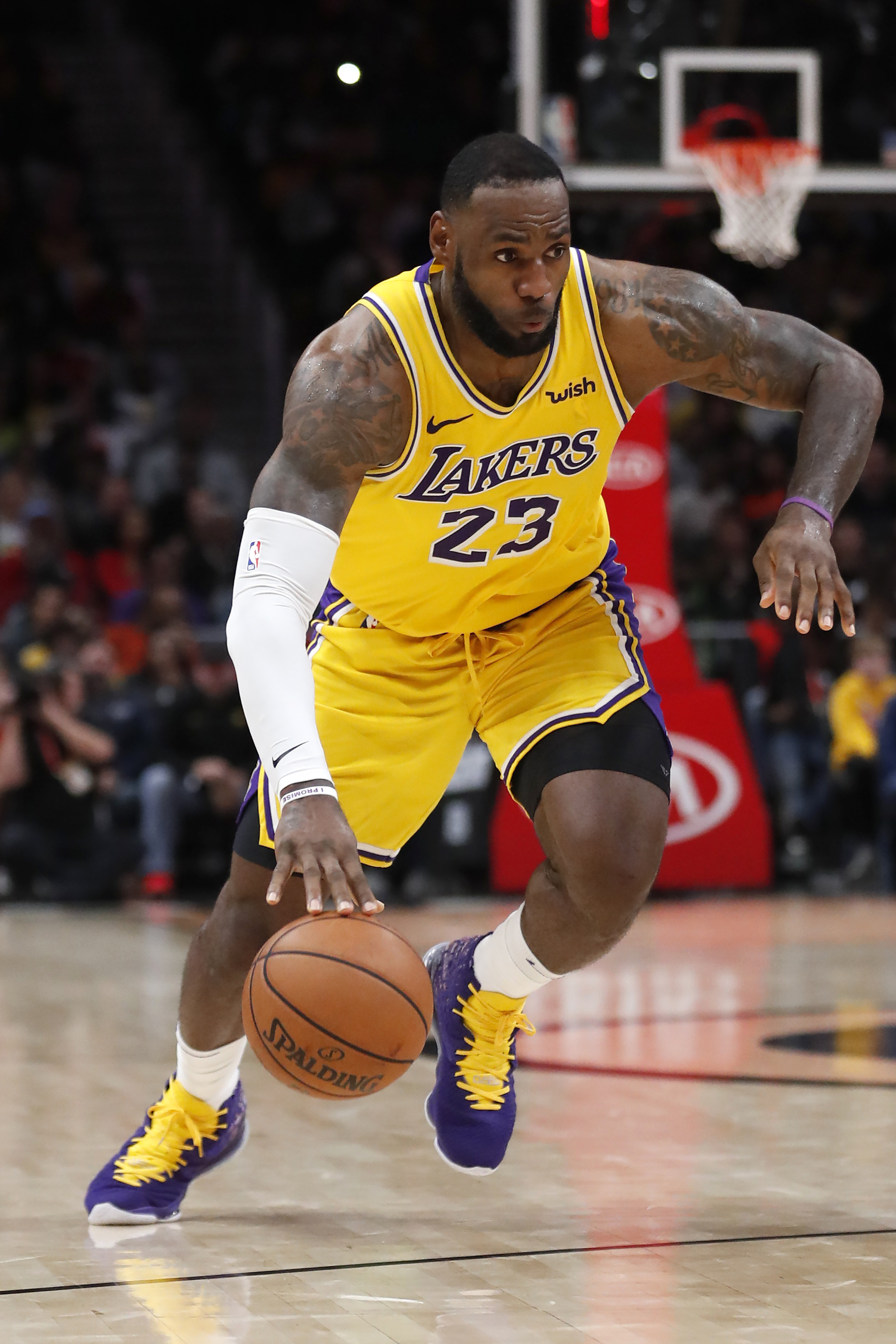 罗马诺：迈尼昂与米兰续约谈判停滞，但他与国米没有任何接触（罗马诺：迈尼昂与米兰续约停摆，与国米并无接触）