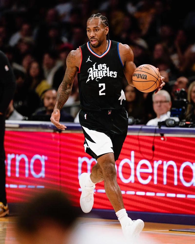 英格兰U21队11月大名单：里科-刘易斯、小贝林、吉滕斯入选（英格兰U21公布11月征召名单：里科-刘易斯、小贝林、吉滕斯在列）