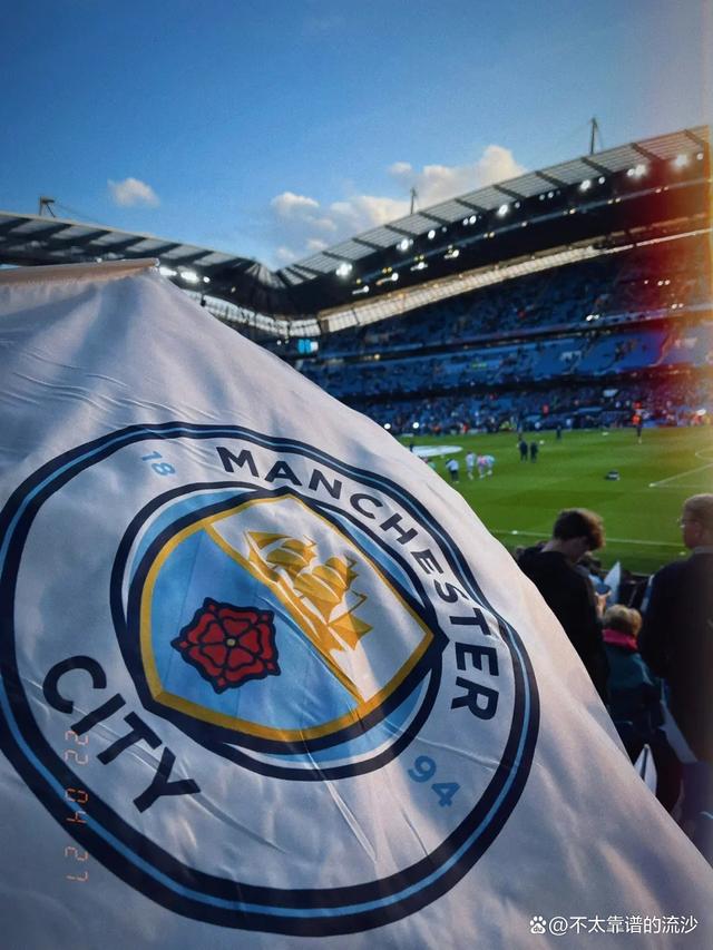 米体：将有一万名左右的那不勒斯球迷远征罗马，警方压力很大（米体：约万名那不勒斯球迷客赴罗马，警方面临巨大压力）