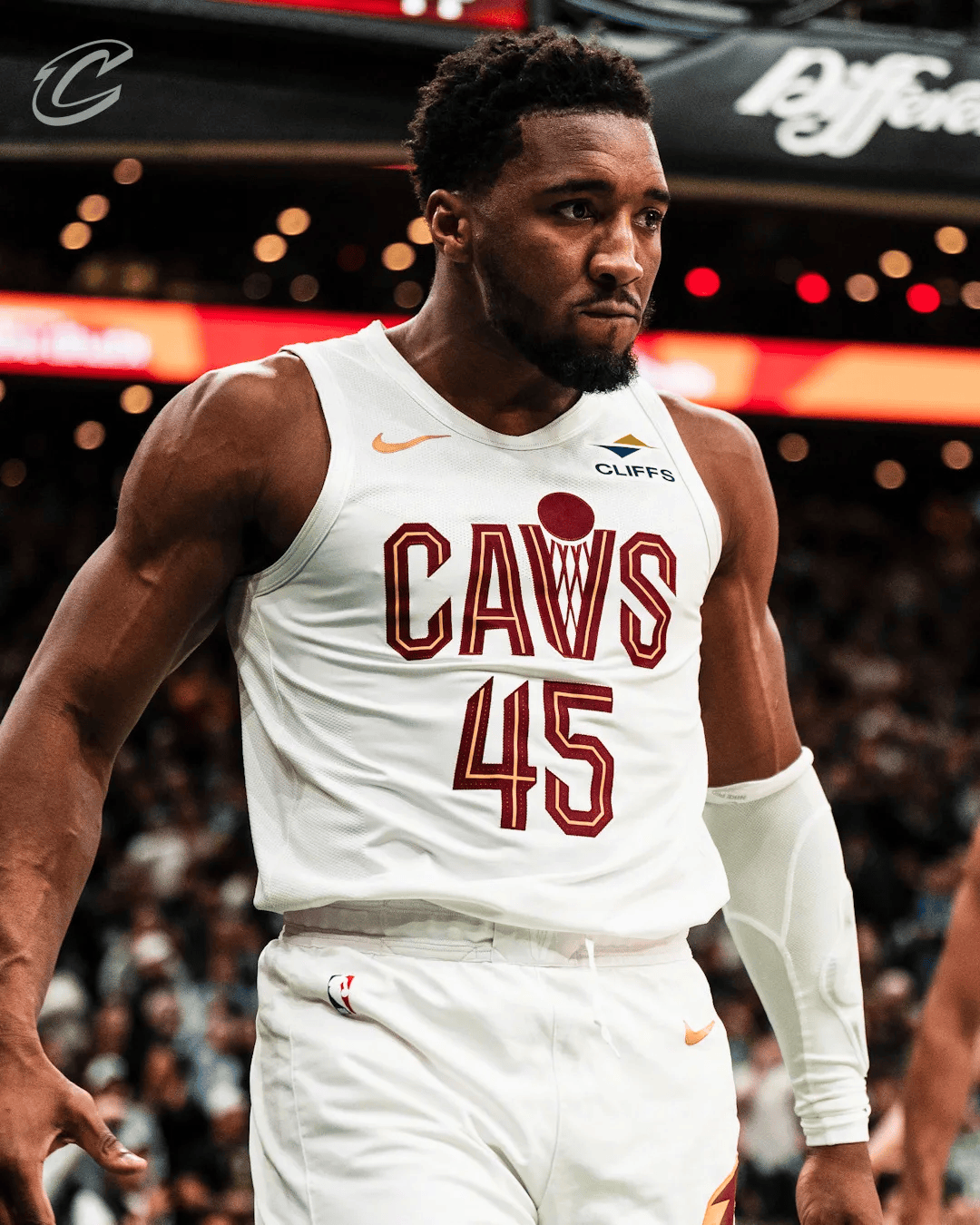 马竞客场成绩不佳引质疑 西蒙尼霸气回应：我们在诺坎普的表现很好（客场战绩欠佳惹质疑，西蒙尼强硬回应：我们在诺坎普踢得不错）