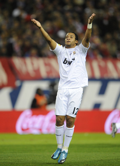 F1世界冠军现身2025阿布扎比大奖赛