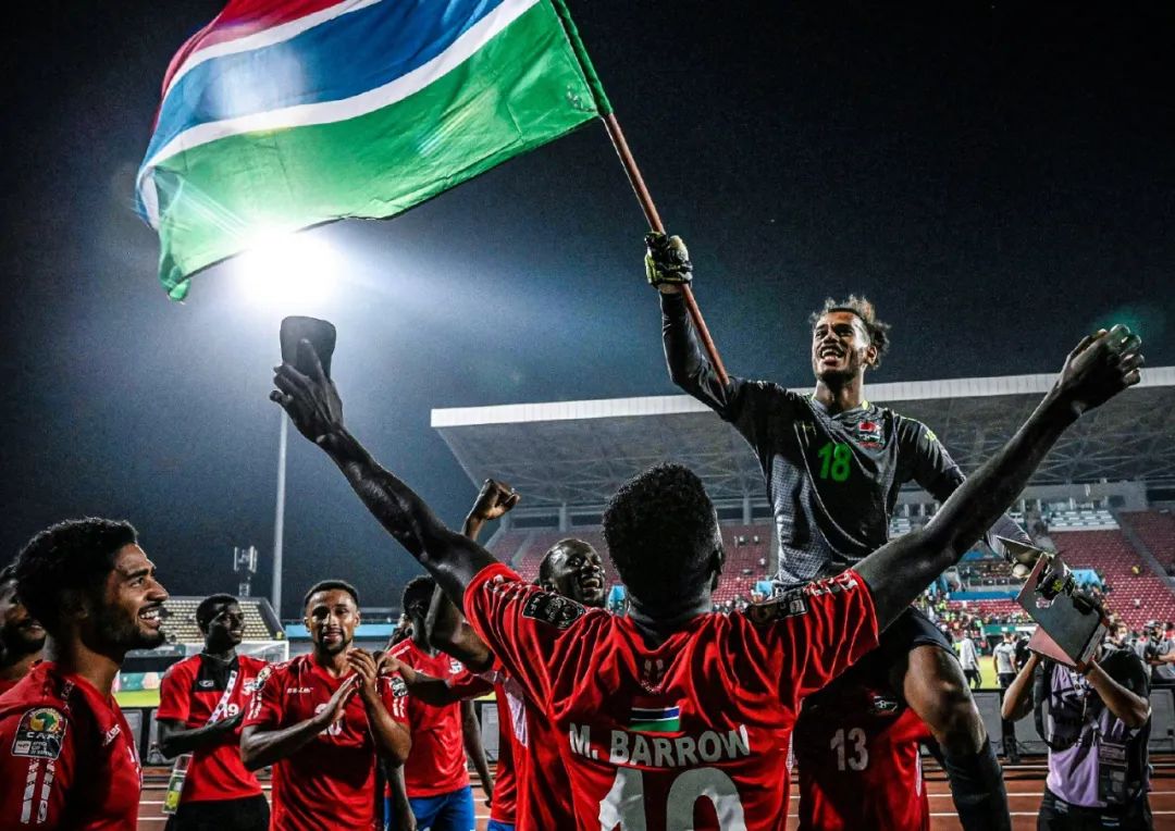 法国足协主席：能不能给姆巴佩多一点自由，让他稍微喘口气（法国足协主席呼吁为姆巴佩减压：多给自由，让他有喘息空间）