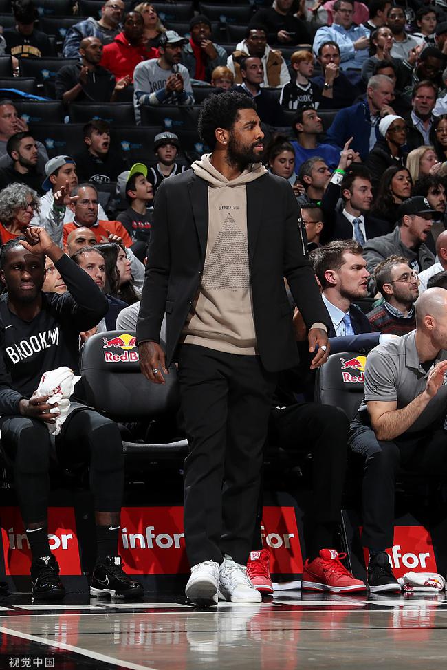 孔帕尼：卡尔能否和梅西相比？我们只想让他成为最好的卡尔（孔帕尼：别拿卡尔和梅西相提并论，我们只希望他成为最好的卡尔）