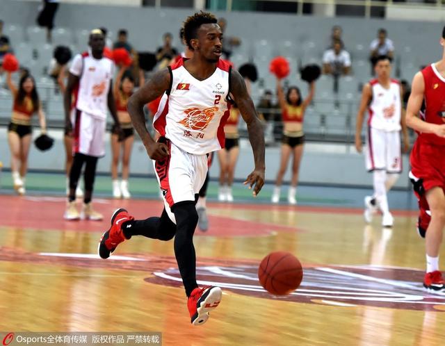 加帅：正改进多夫比克的一些弱点；队长会给出场次数最多球员（加帅：正针对多夫比克短板进行打磨；队长袖标将授予出场最多的球员）